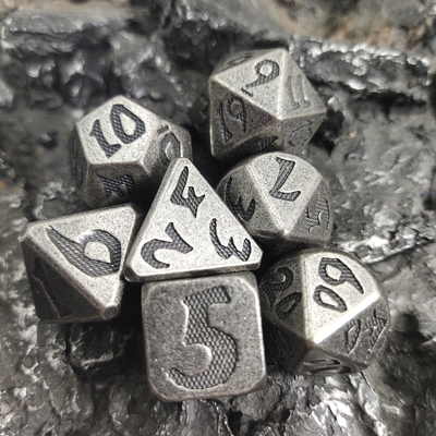 Dungeons এবং Dragons RPG ডাইস গোল্ড ডাইস সেট বহুমুখী প্রতিরোধী ধারালো প্রান্ত